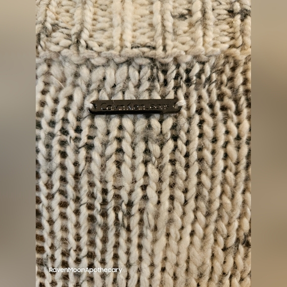 Calvin Kline Sweater - Picture 6 of 6